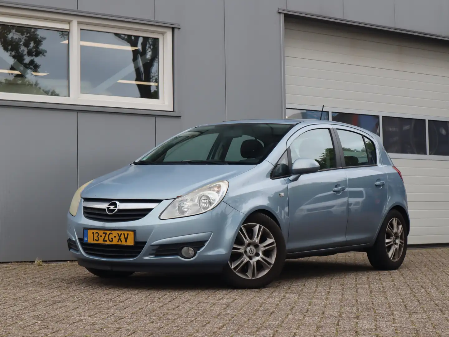 Opel Corsa 1.7 CDTi Executive Blauw - 1