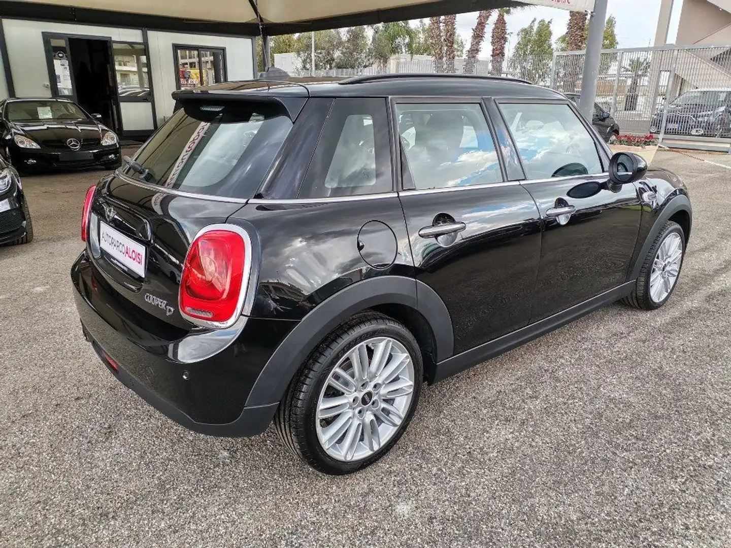 MINI Cooper D 1.5 5 porte Automatica Noir - 2