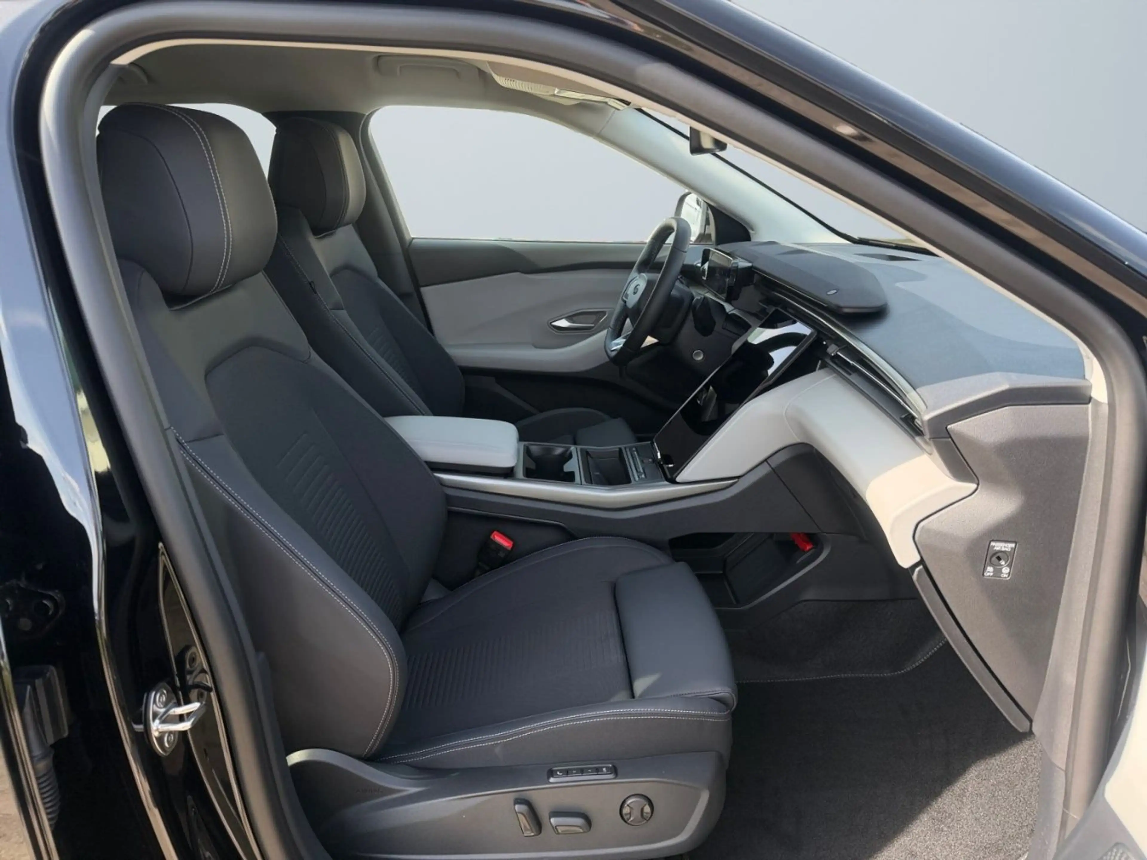 Ford Explorer Premium RWD 58kWh Matrix Scheinwerfer — photo 10