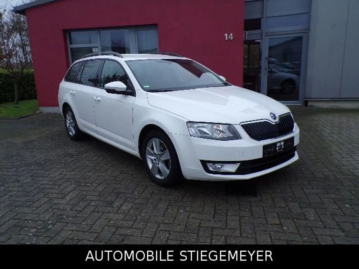 Skoda Octavia Combi Greenline Weiß - 1