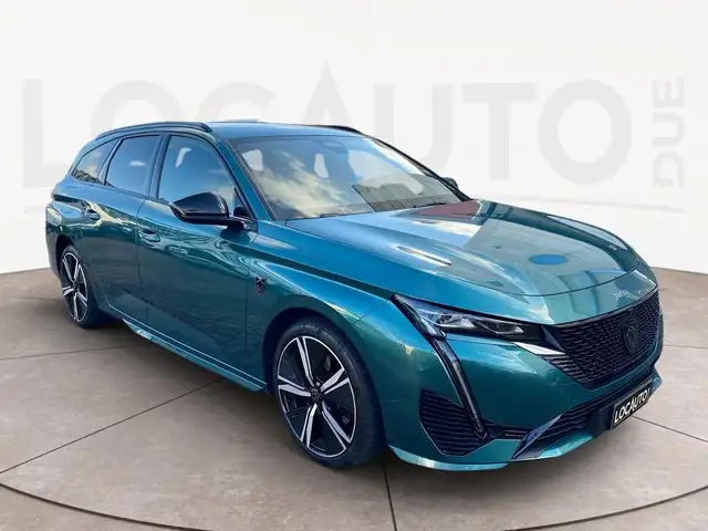 Peugeot 308 view 3