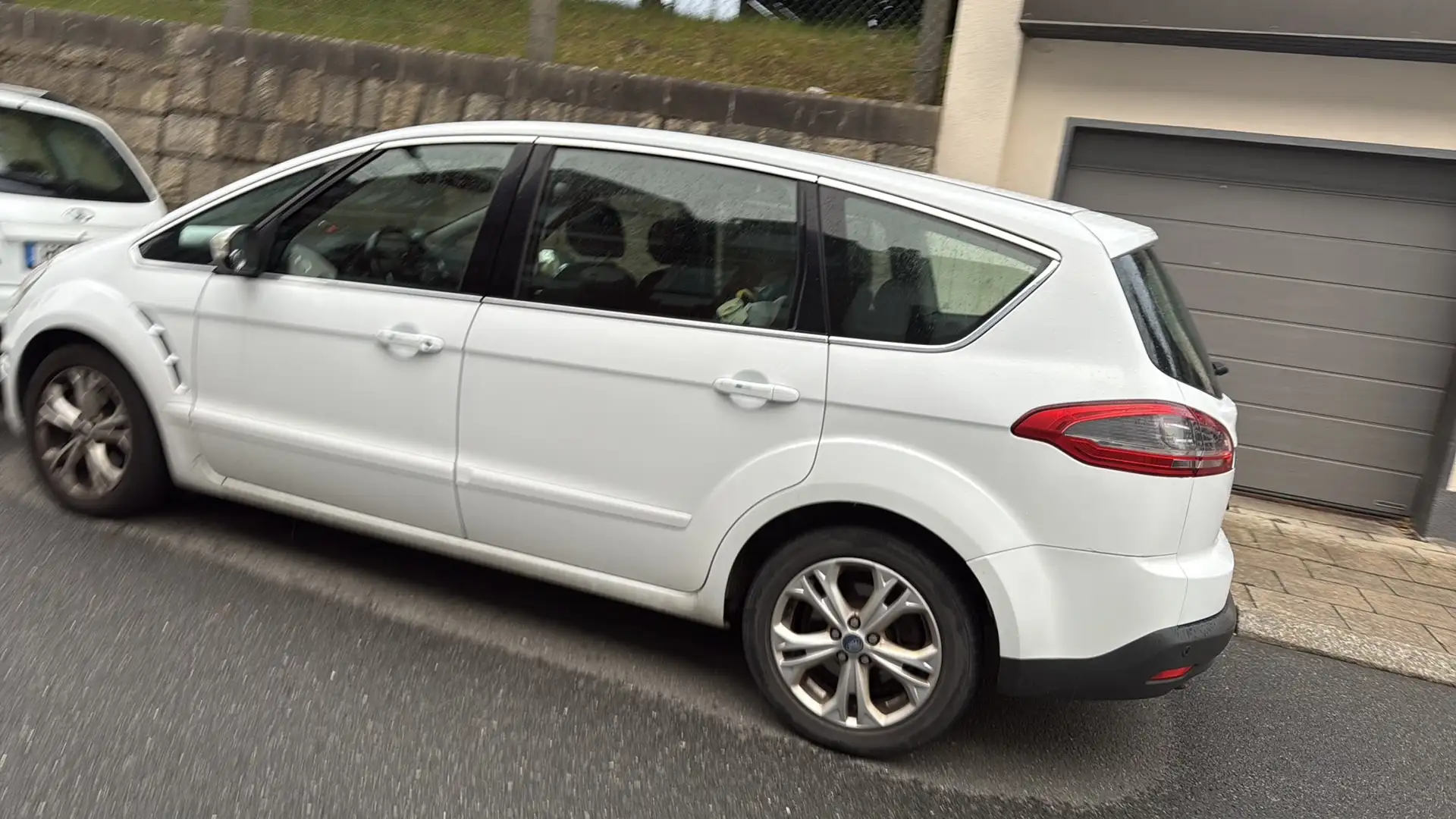 Ford S-Max 2.0 TDCi DPF Aut. Titanium Schwarz - 2