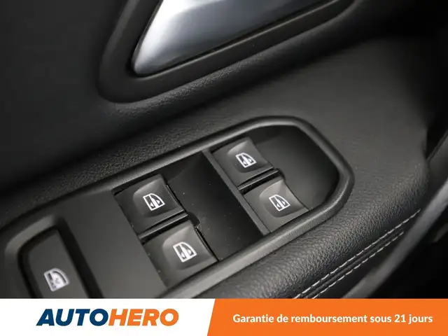 Dacia Duster view 30