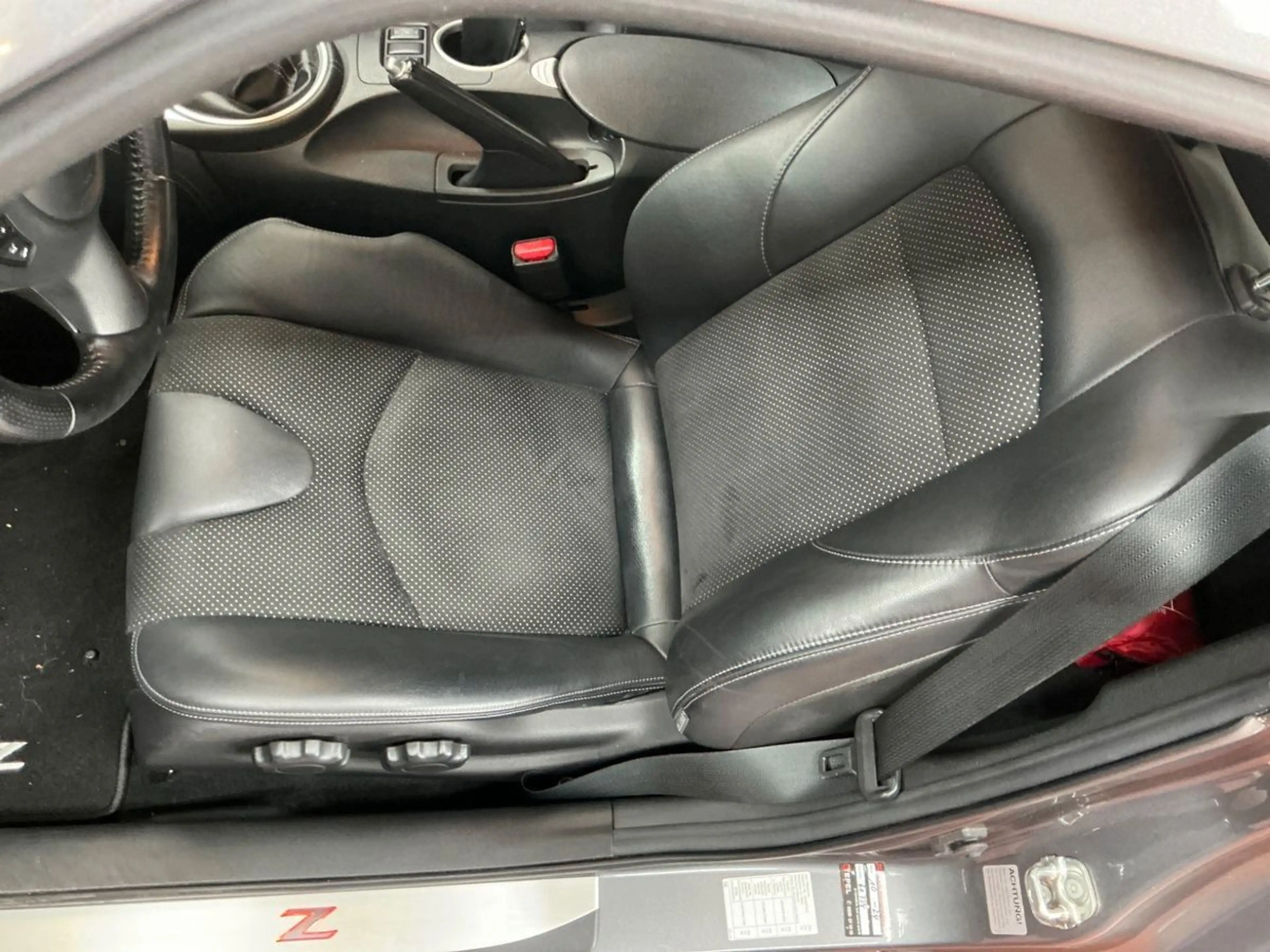 Nissan 370Z 370 Z Pack / Deutsch / Unfallfrei / 2. Hand — photo 5
