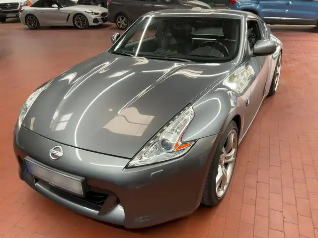 Nissan 370Z 370 Z Pack / Deutsch / Unfallfrei / 2. Hand