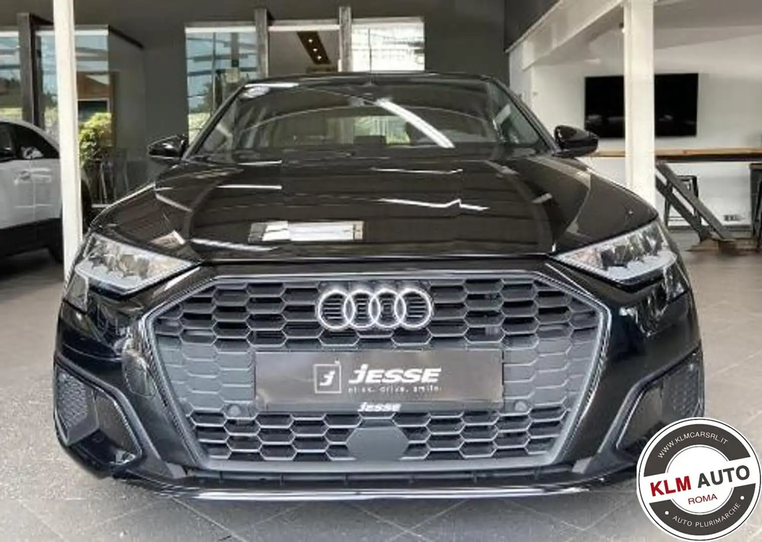 Audi A3 SPB 40 TFSI e S tronic Plug in 204 cv Garanzia Nero - 2