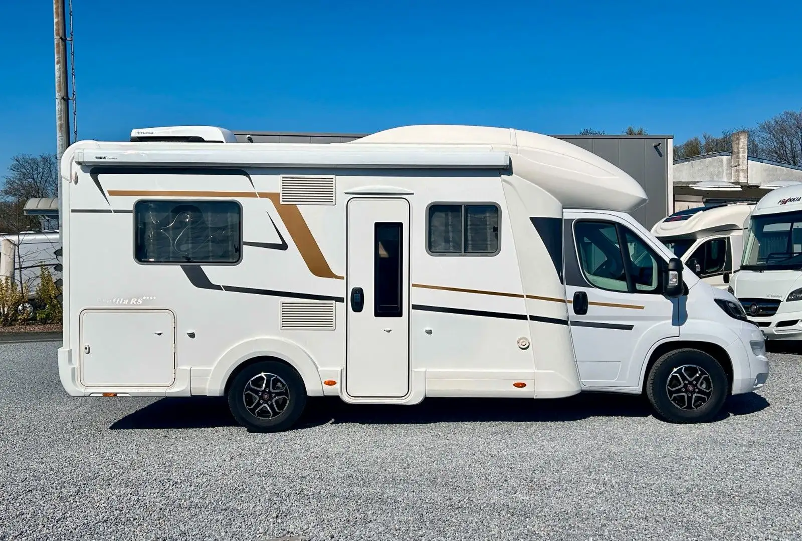 Euramobil Profila RS 675 SB *Festbett-Hubbett-2xKlima* Bianco - 2