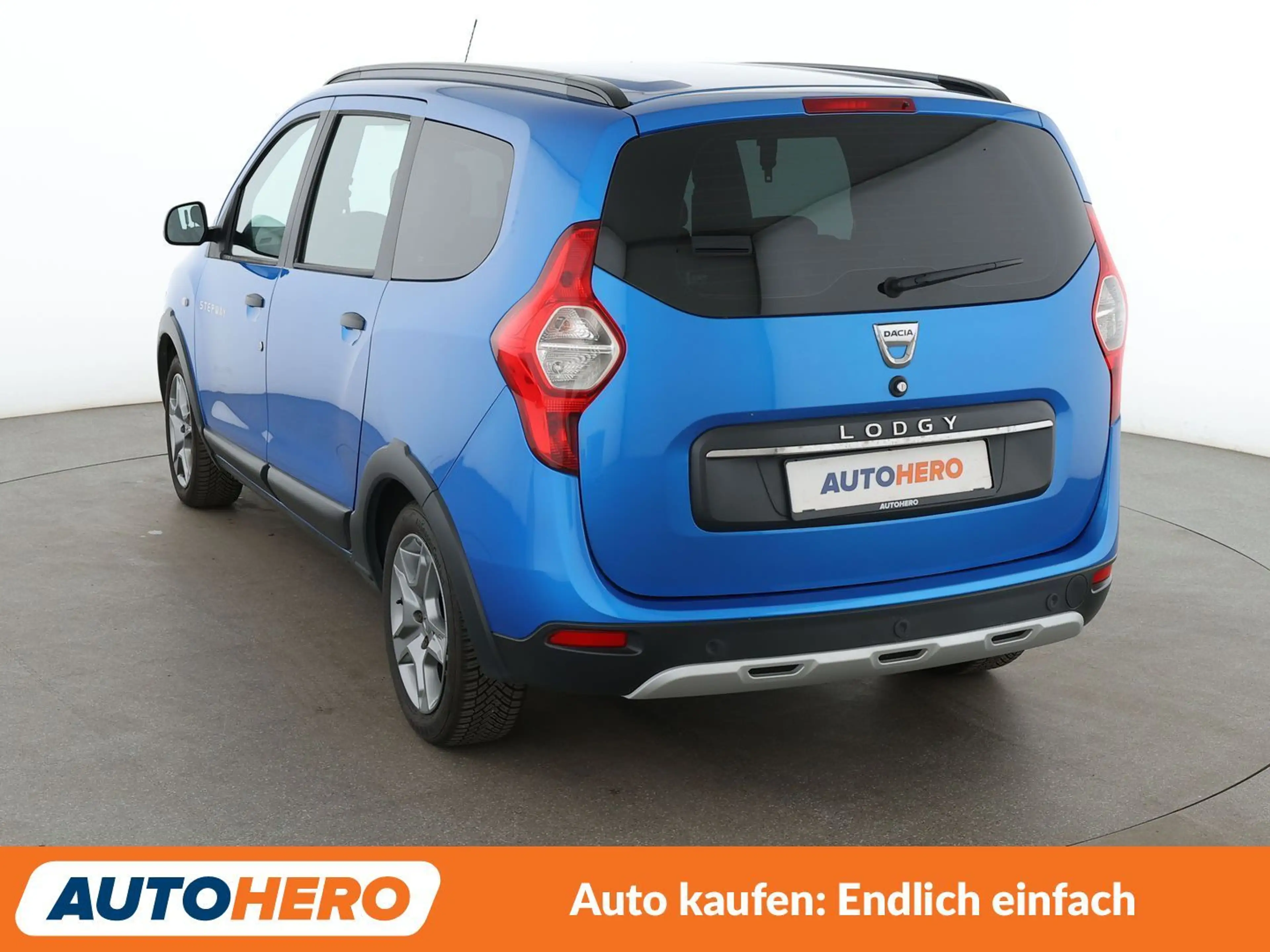 Dacia Lodgy 1.3 TCe Stepway Plus*NAVI*CAM*PDC*SHZ*KLIMA* — photo 4