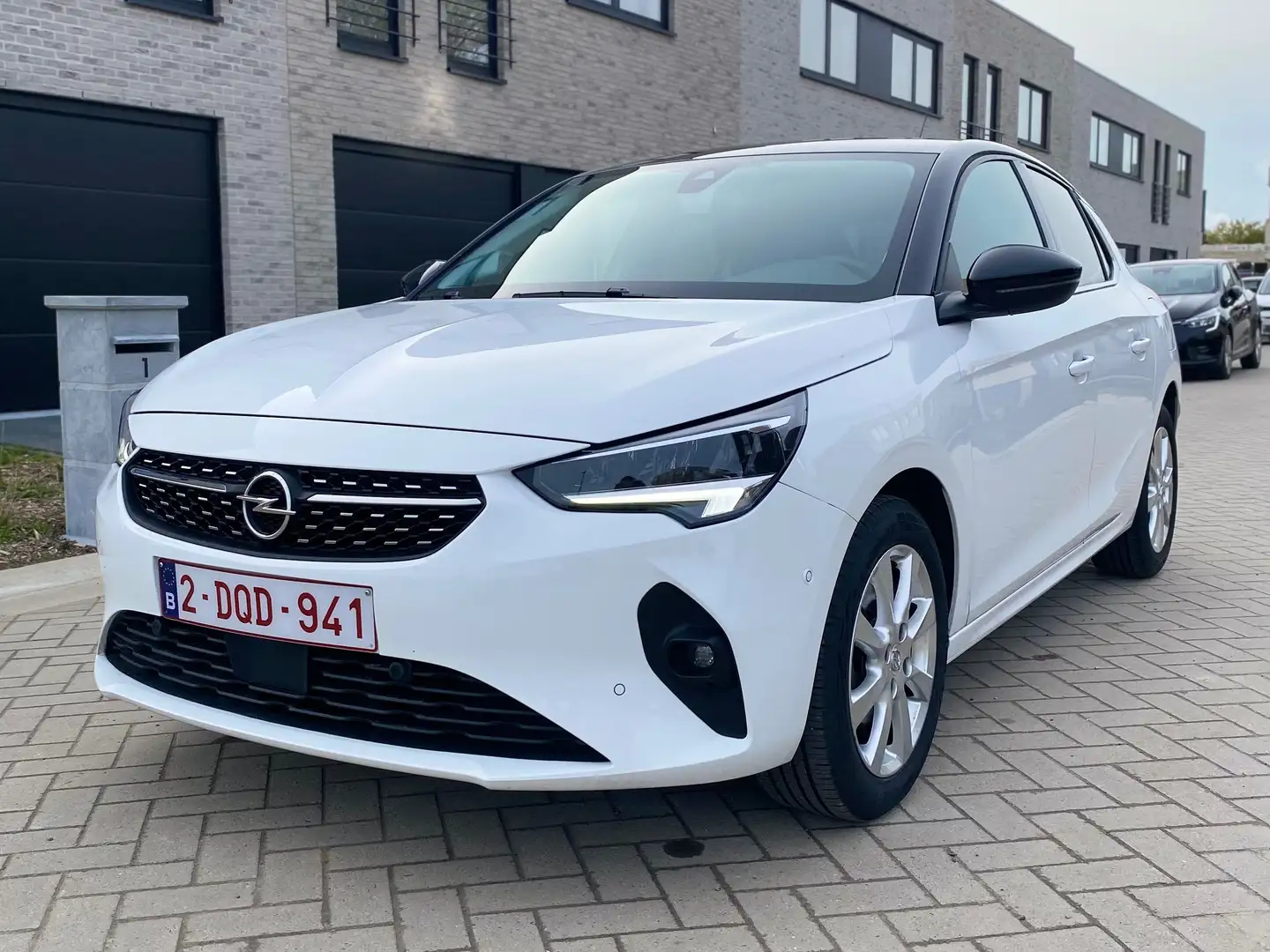 Opel Corsa 1.2 Elegance Blanc - 1