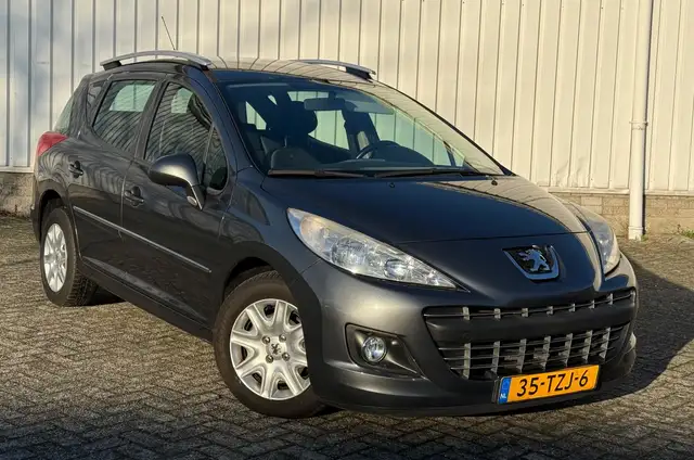 Peugeot 207 view 3