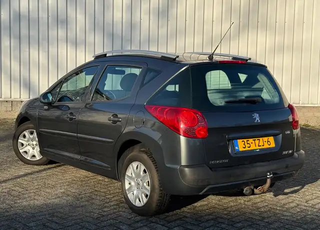 Peugeot 207 view 4