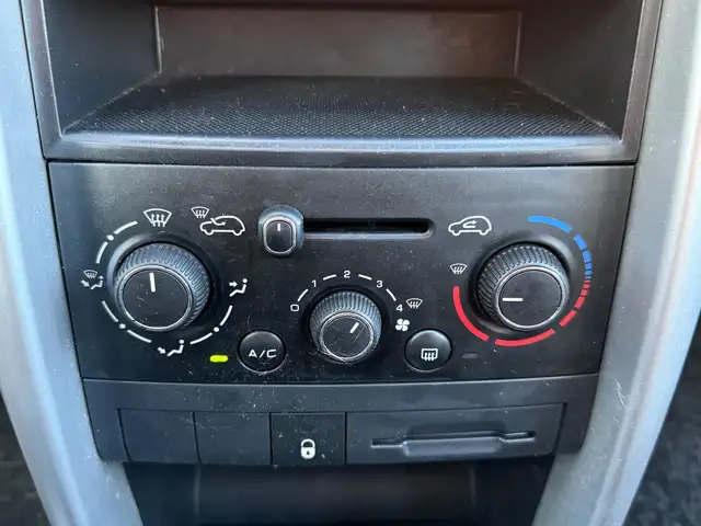 Peugeot 207 view 15