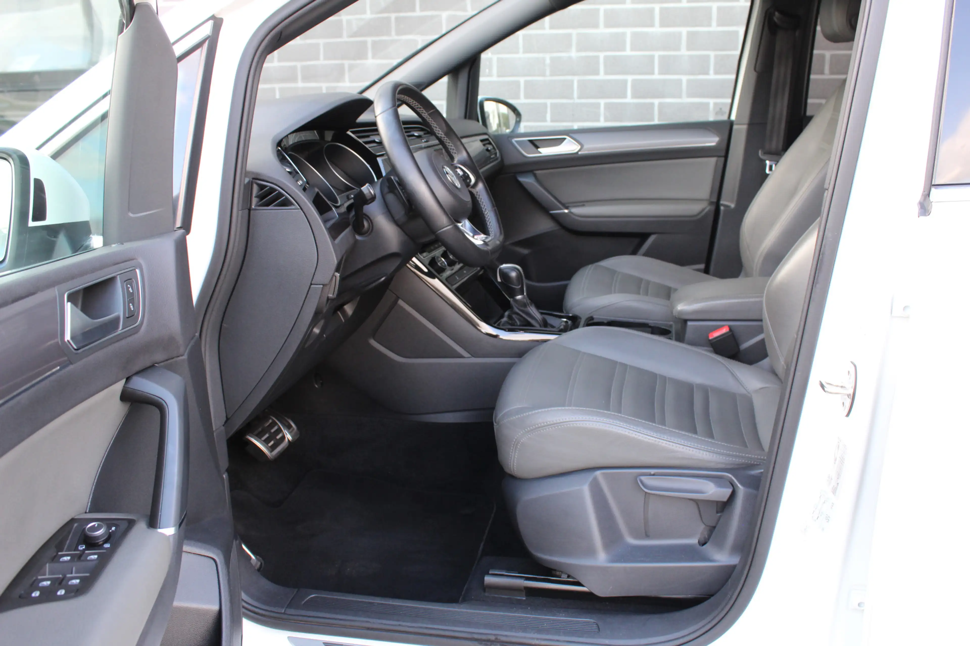 Volkswagen Touran 1.6 TDI SCR Highline Business R 7p / Automaat / N. — photo 8