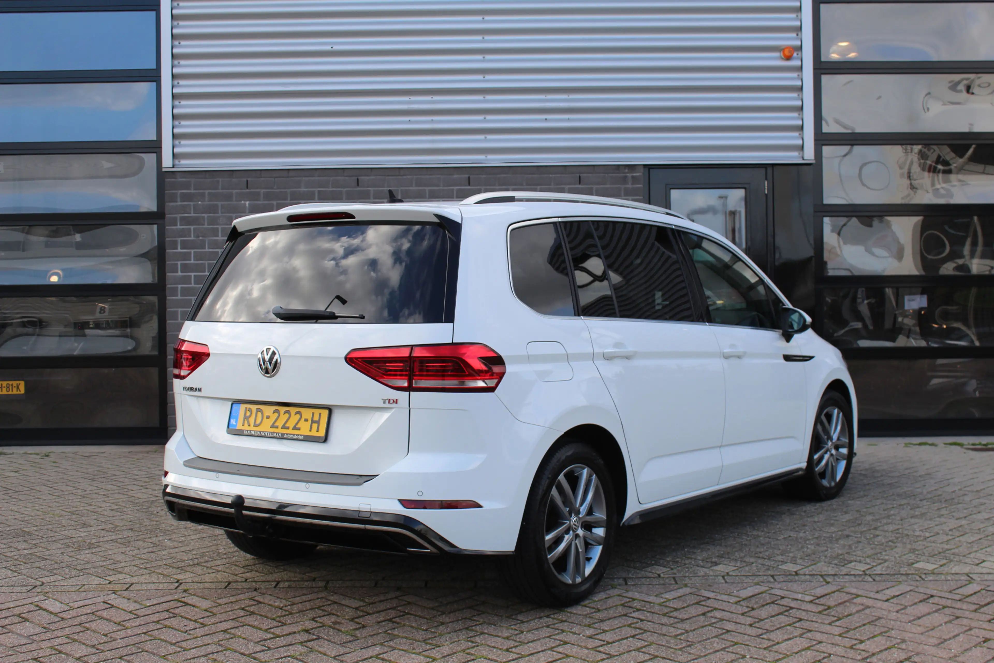 Volkswagen Touran 1.6 TDI SCR Highline Business R 7p / Automaat / N. — photo 3