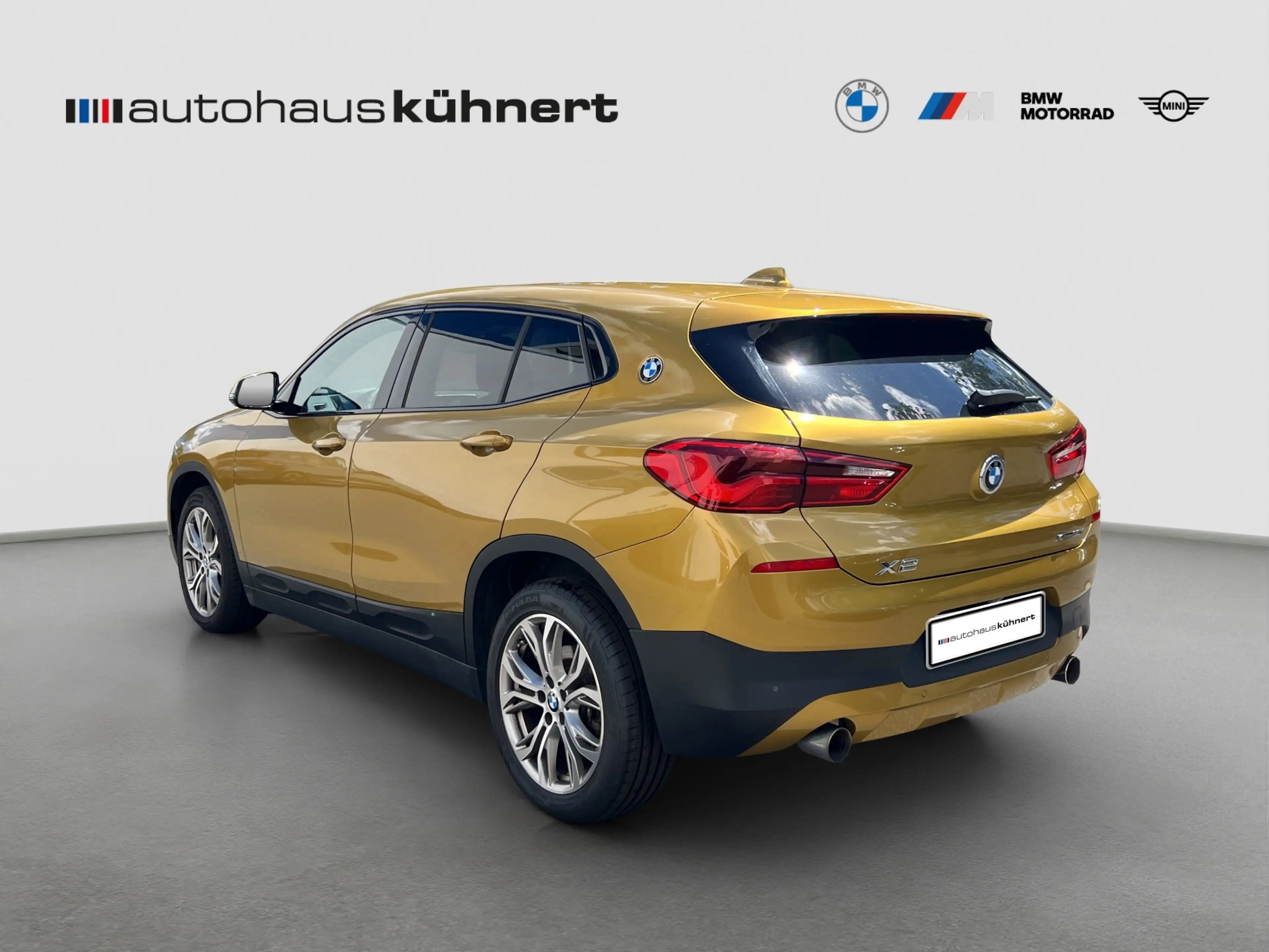 BMW X2 xDrive20i Advantage LED Pano DrvAss Navi RFK — photo 5