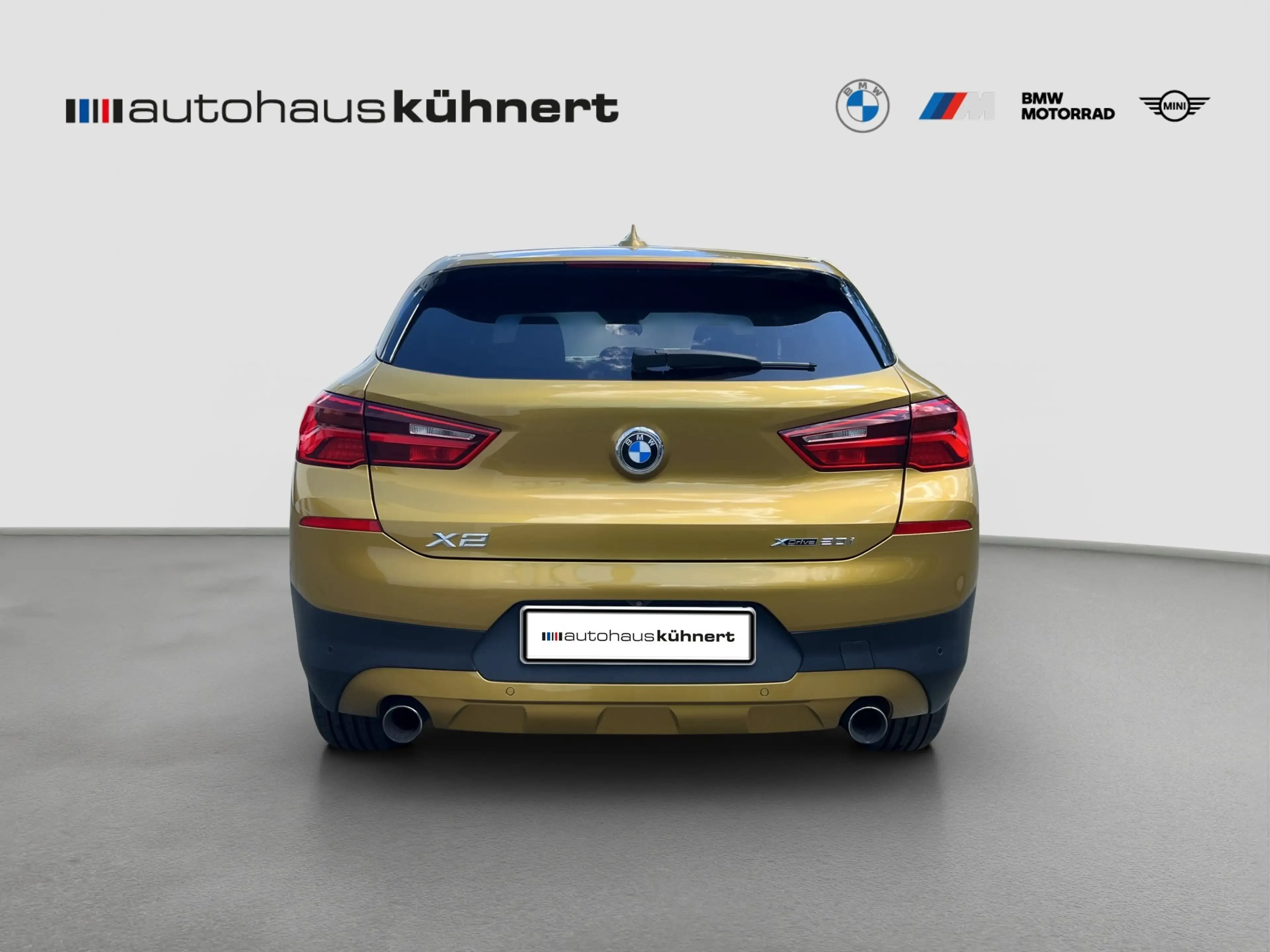 BMW X2 xDrive20i Advantage LED Pano DrvAss Navi RFK — photo 6
