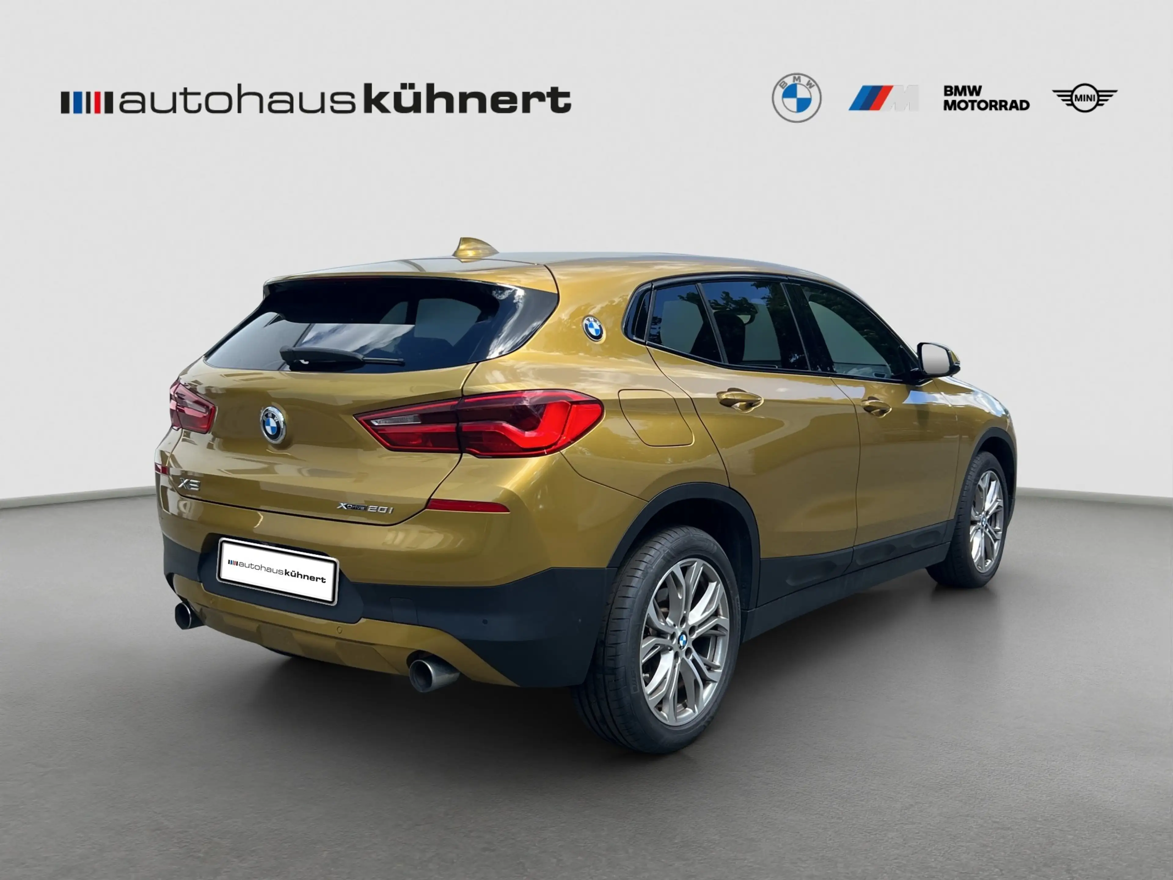 BMW X2 xDrive20i Advantage LED Pano DrvAss Navi RFK — photo 7