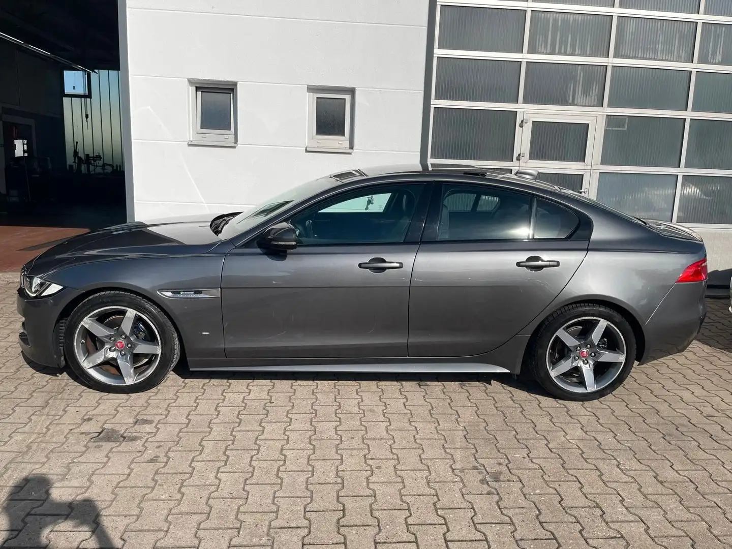 Jaguar XE R-Sport/Navi/Pano/SHZ Gri - 2