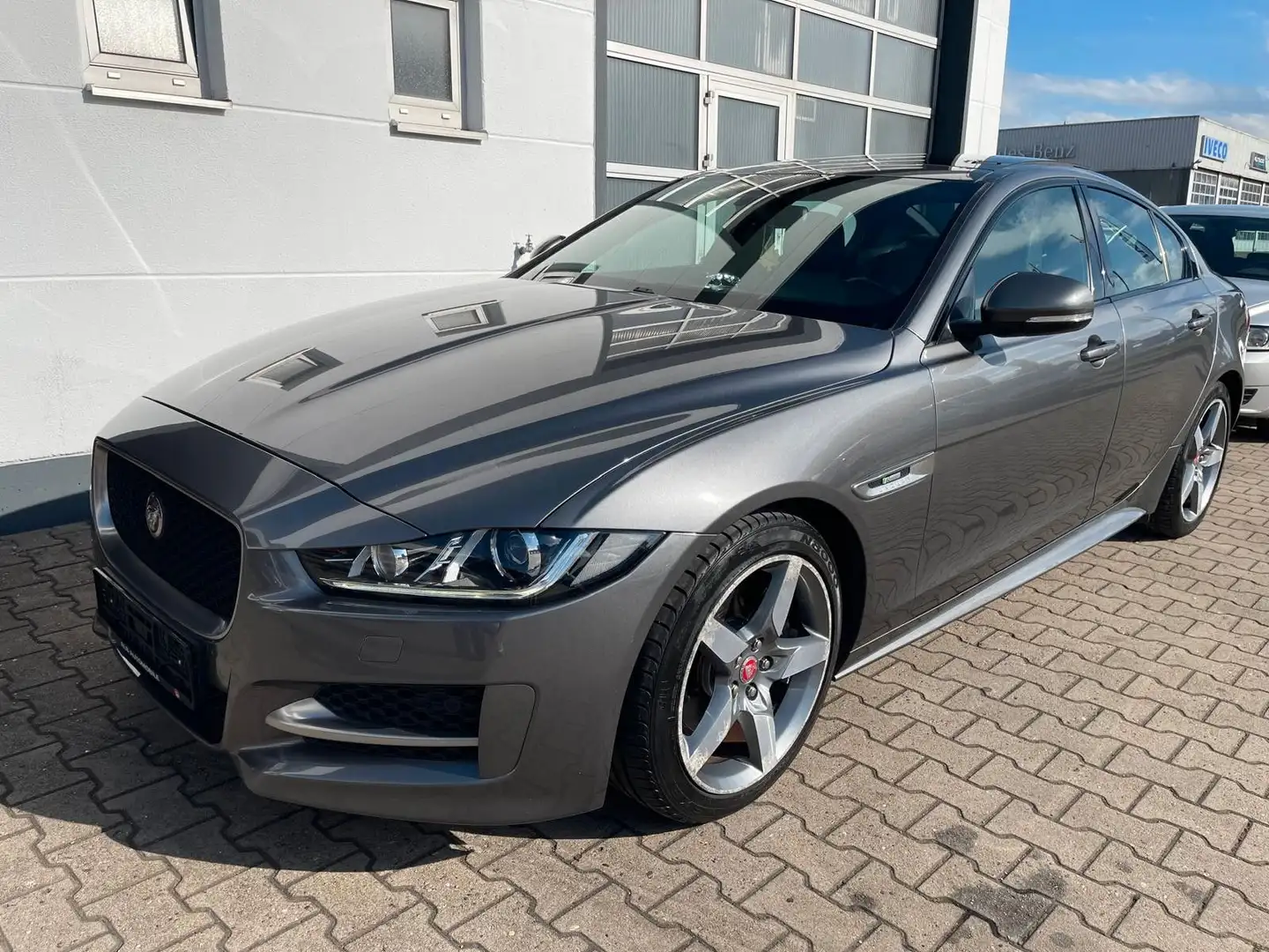 Jaguar XE R-Sport/Navi/Pano/SHZ Gri - 1