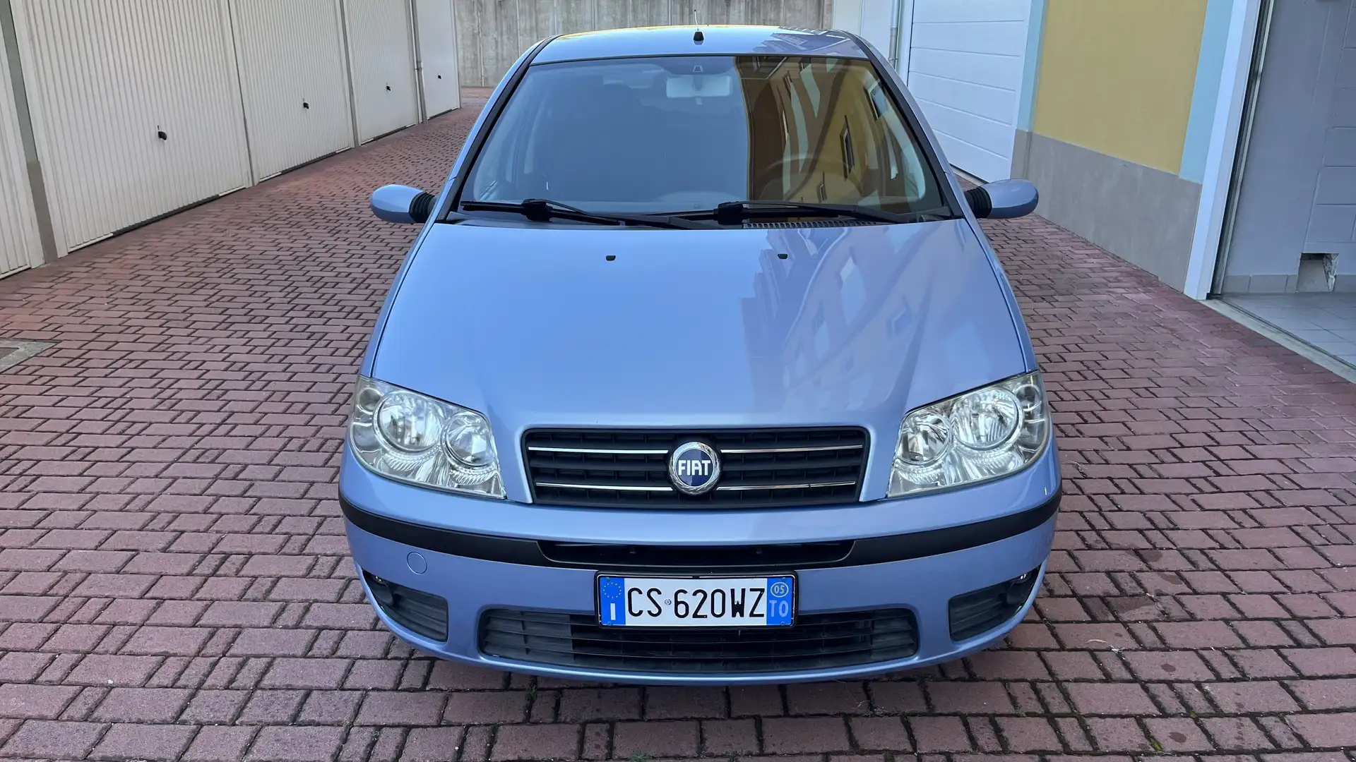 Fiat Punto 5p 1.2 16v Emotion - 2