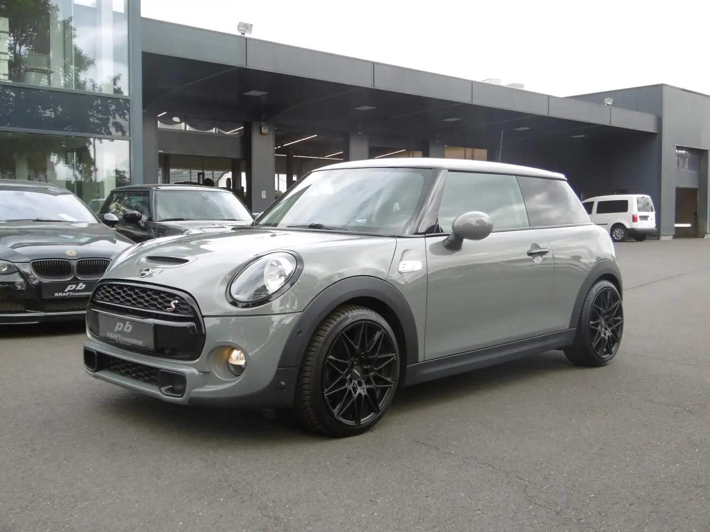 MINI Cooper S DKG 18" JCW Bastuck ESD Navi PDC Allwetter Grigio - 2