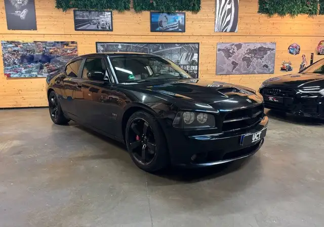 Dodge Charger SRT8 – V8 6.1L 431ch