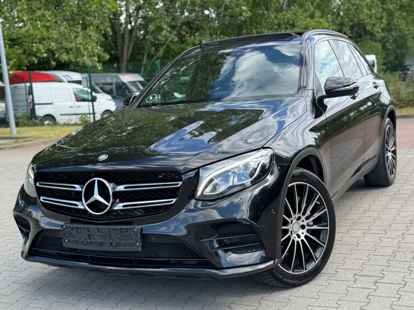 Mercedes-Benz GLC 250 d 4Matic AMG Line/PANO/LED/CAM/XENON Negro - 1