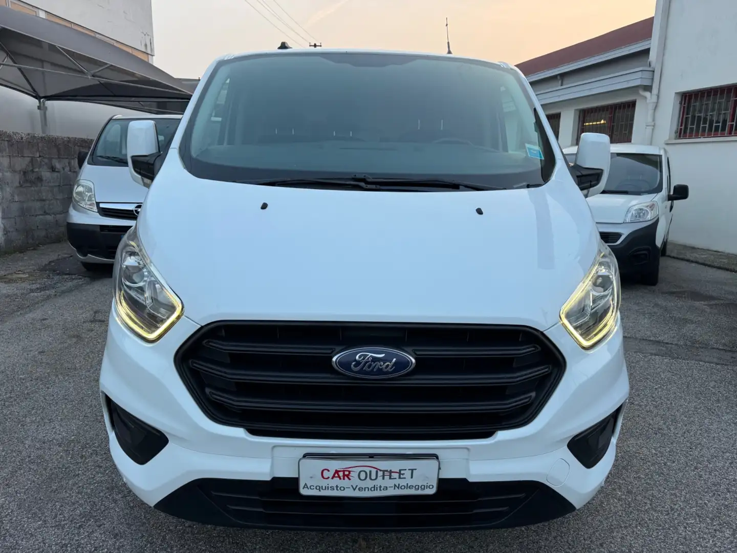 Ford Transit Custom Transit Custom 320 2.0 EcoBlue 130 PC Furgone Tita Bianco - 2