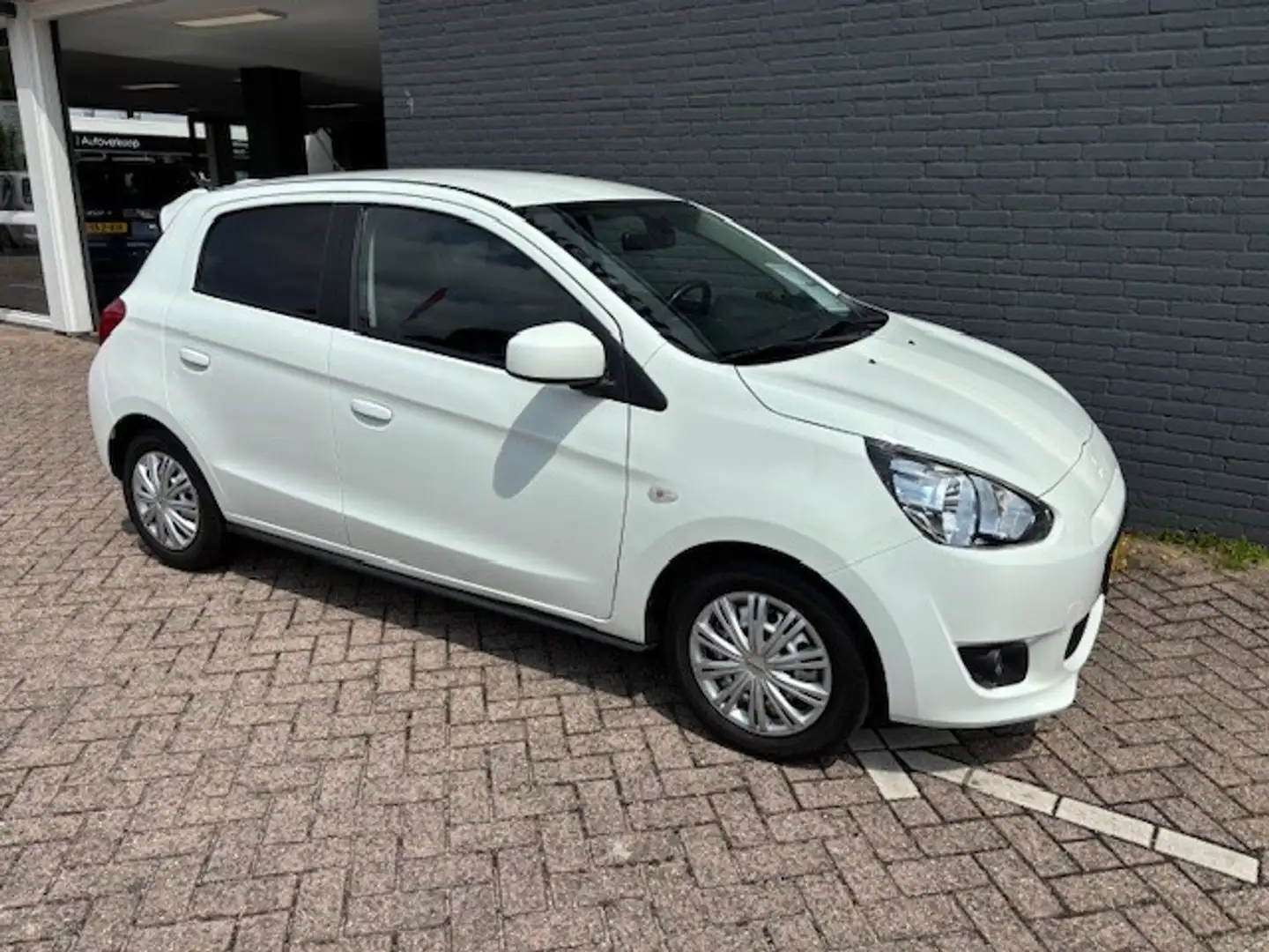 Mitsubishi Space Star 1.0i Bright Wit - 2