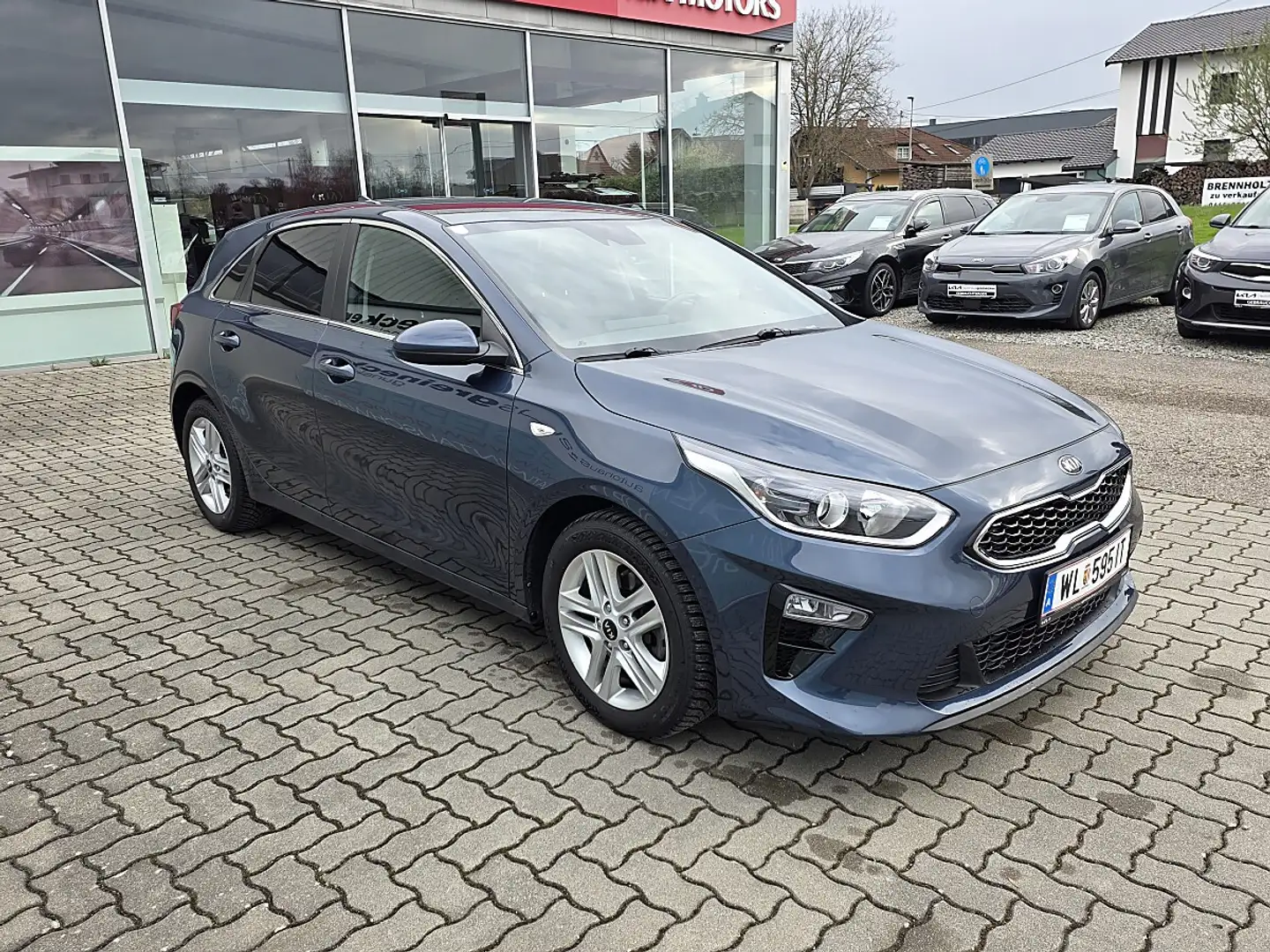 Kia Ceed / cee'd ceed 1,0 T-GDI GPF Silber Blau - 2