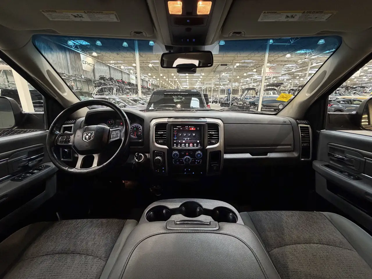 RAM 1500 снимка RAM 1500