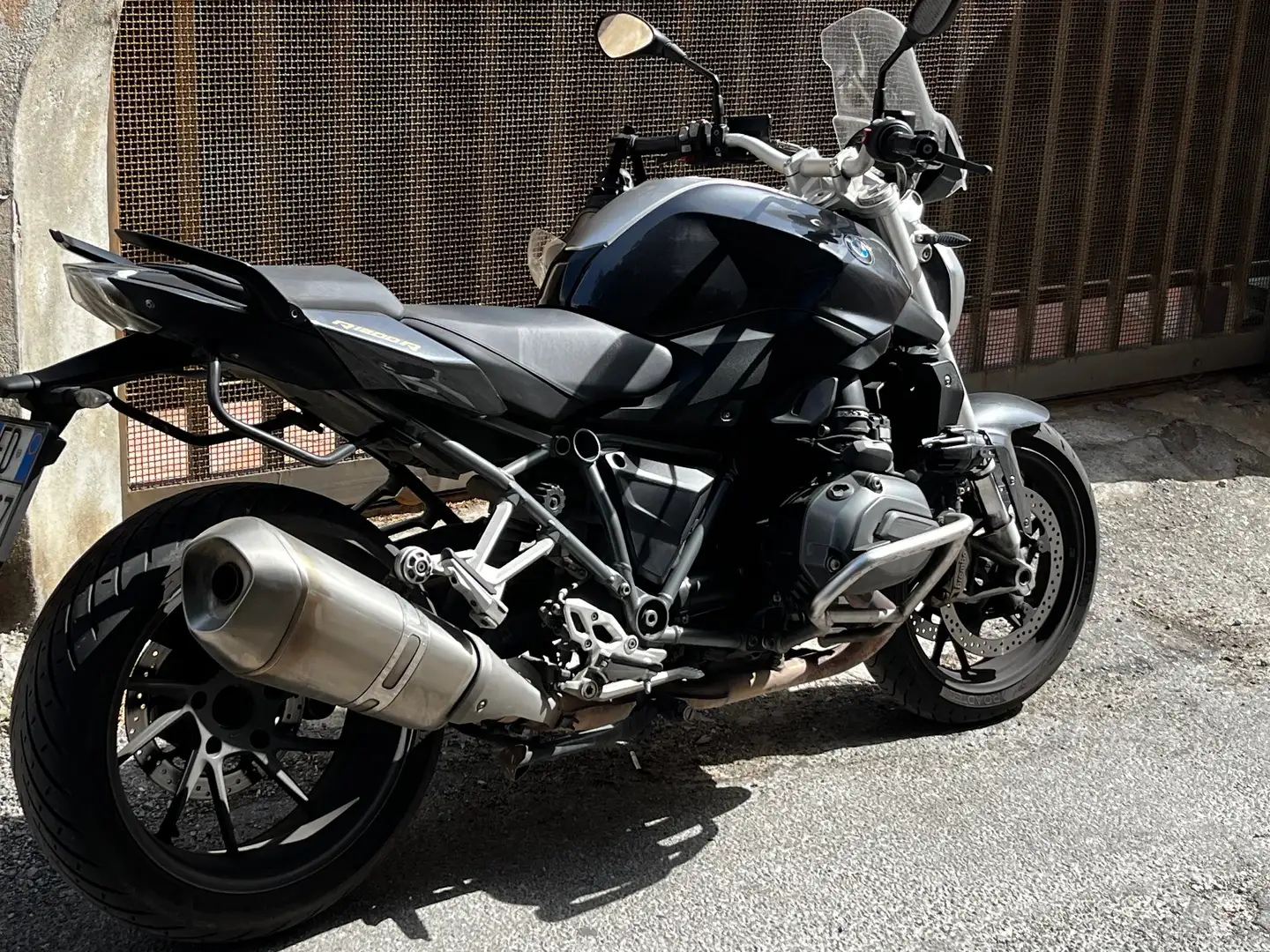 BMW R 1250 R Noir - 1