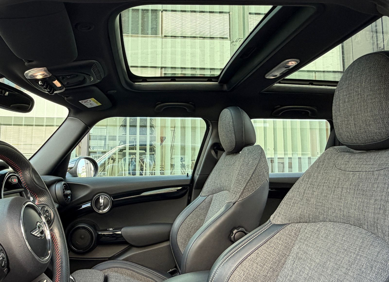 MINI One Mini 5-trg. One*NAVI*JCW*Panorma*Sportsitze* — photo 11