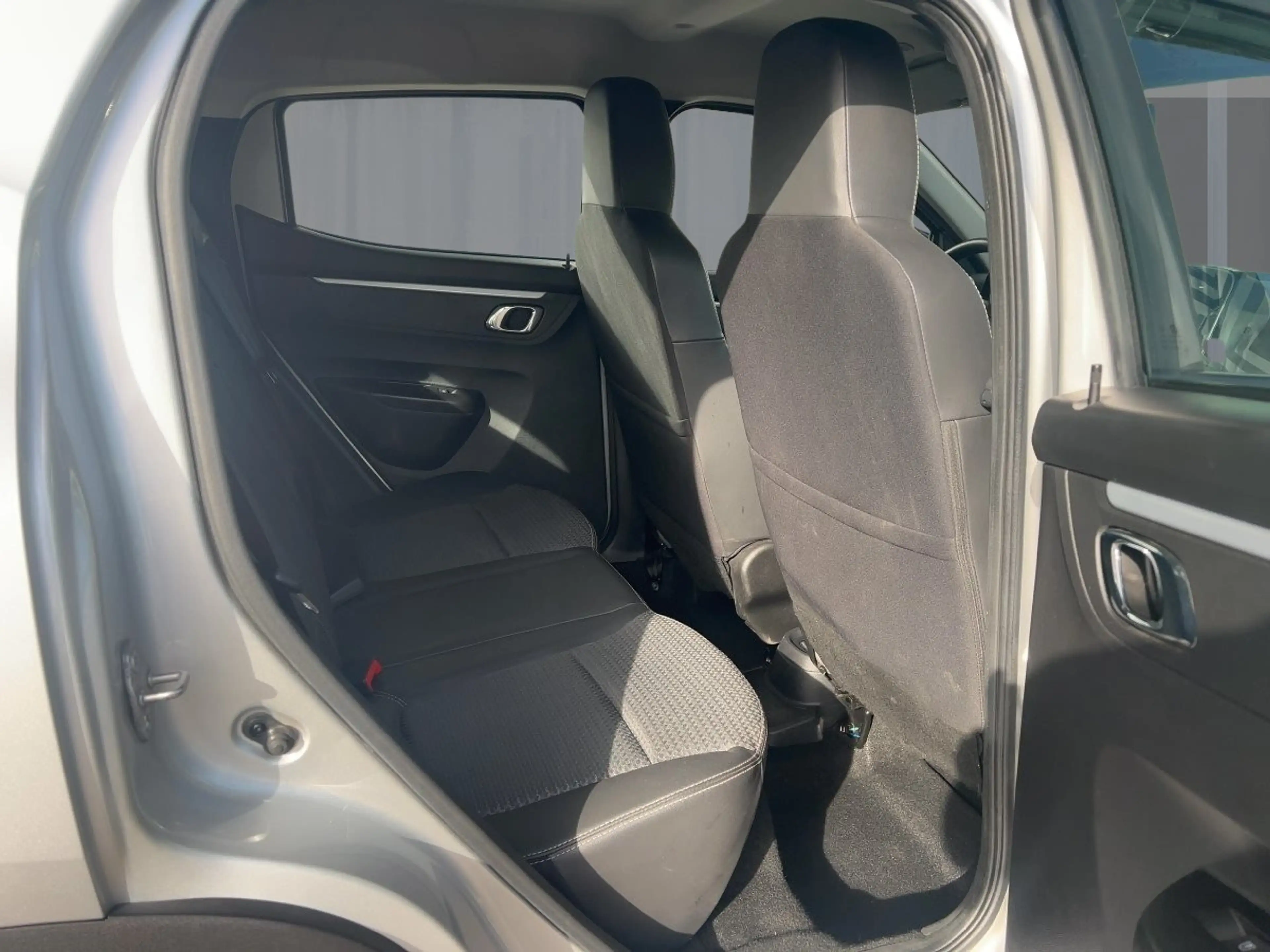 Dacia Spring Essential KLIMA LED-Tagfahrlicht ABS ESP ZV — photo 9