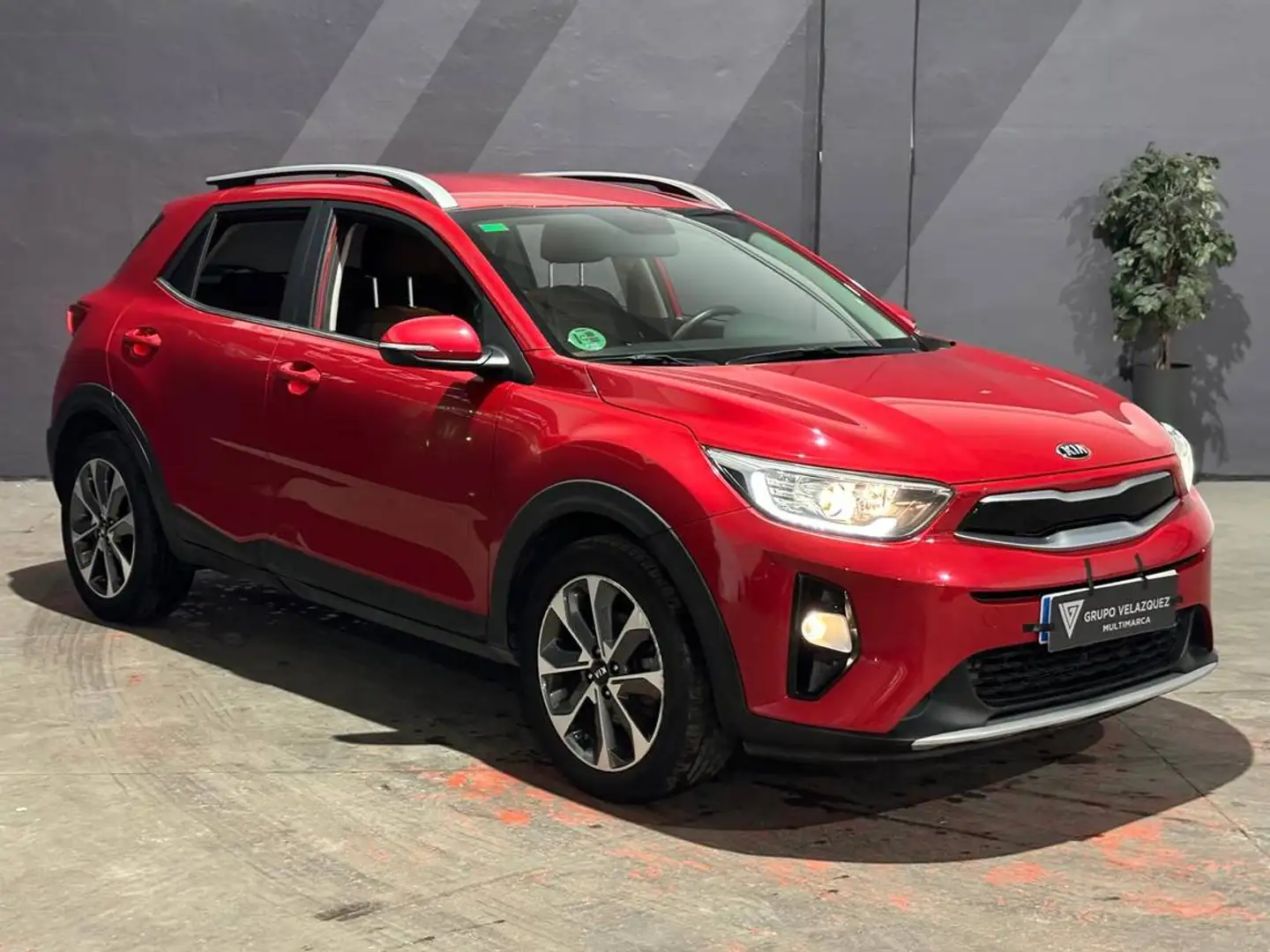 Kia Stonic 1.0 T-GDi Eco-Dynamic Drive 120 Rojo - 2