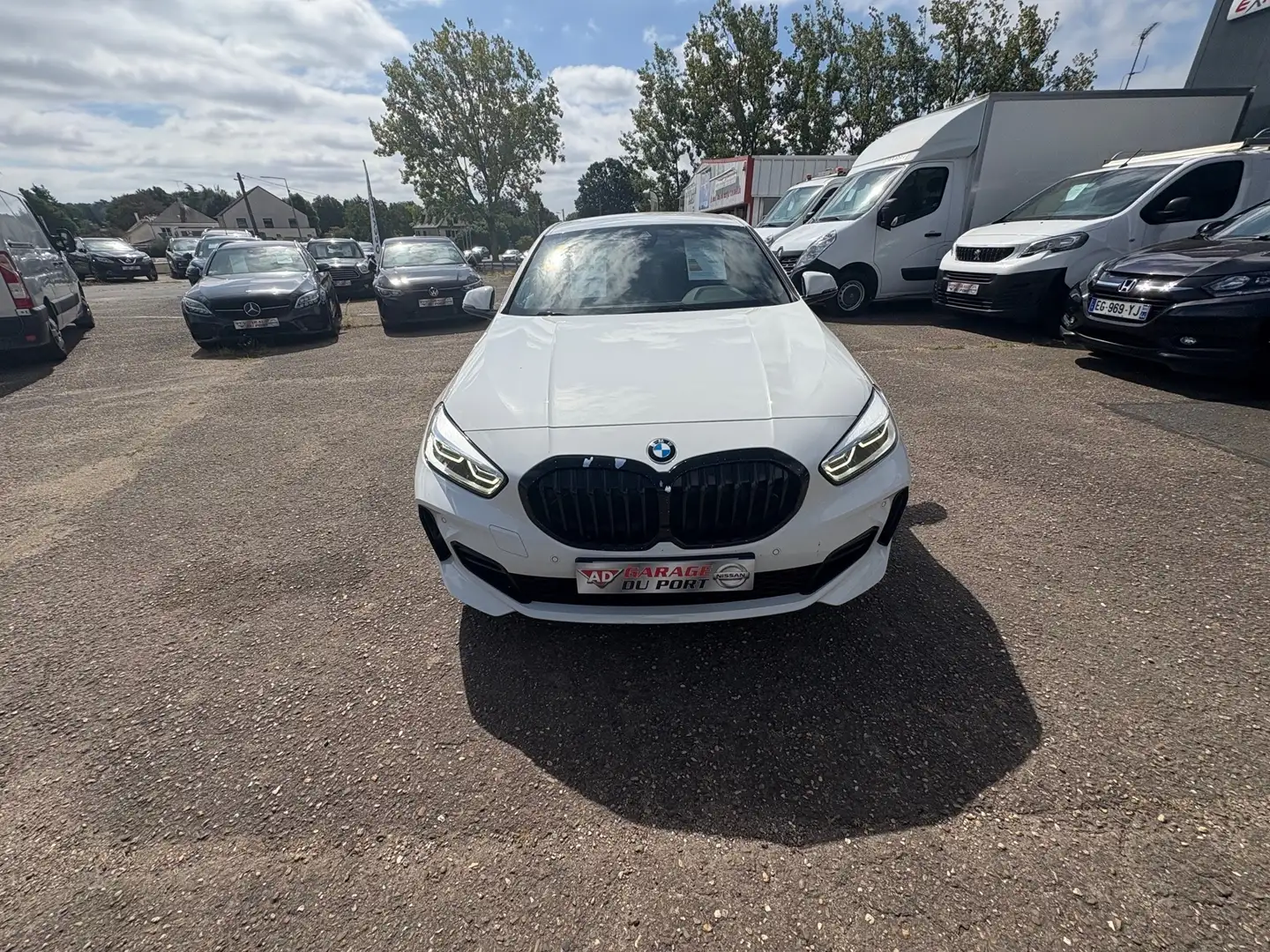 BMW 118 (F40) 118DA 150CH M SPORT 8CV Blanc - 2