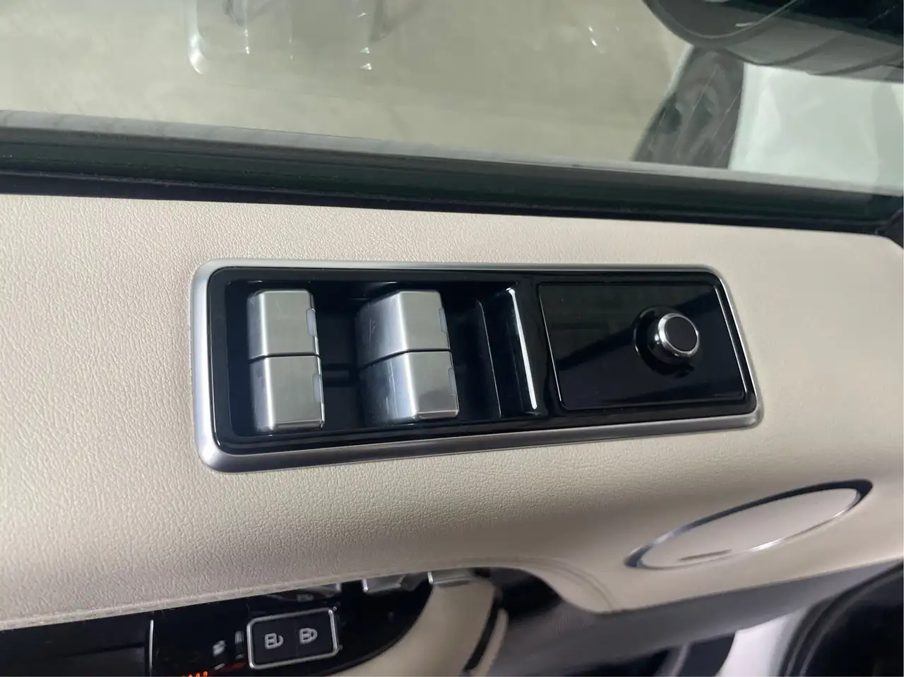 Land Rover Range Rover снимка Land Rover Range Rover