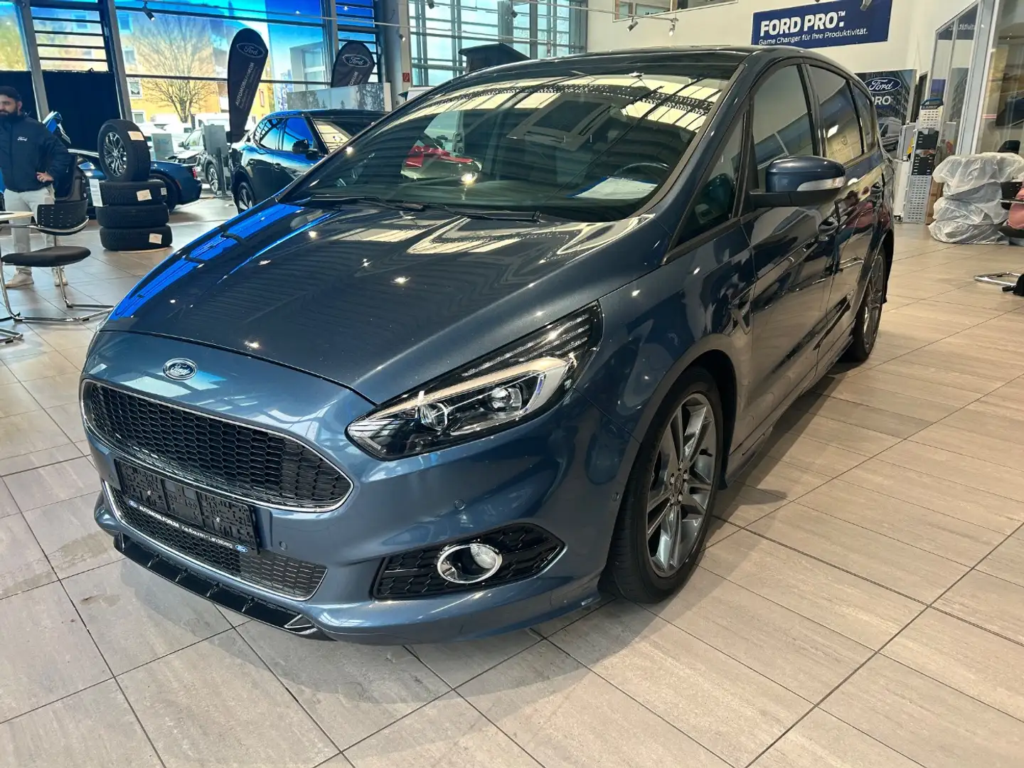 Ford S-Max 2.0 EcoBlue ST-Line 7Sitze LED NAV Pano SHZ Blau - 2