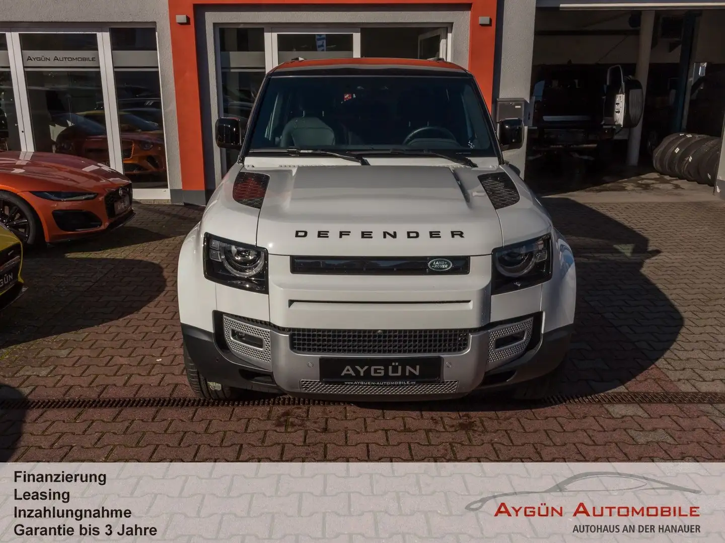 Land Rover Defender 110 D250 AWD  SE*Pano*AHK*Winter-Paket Weiß - 2