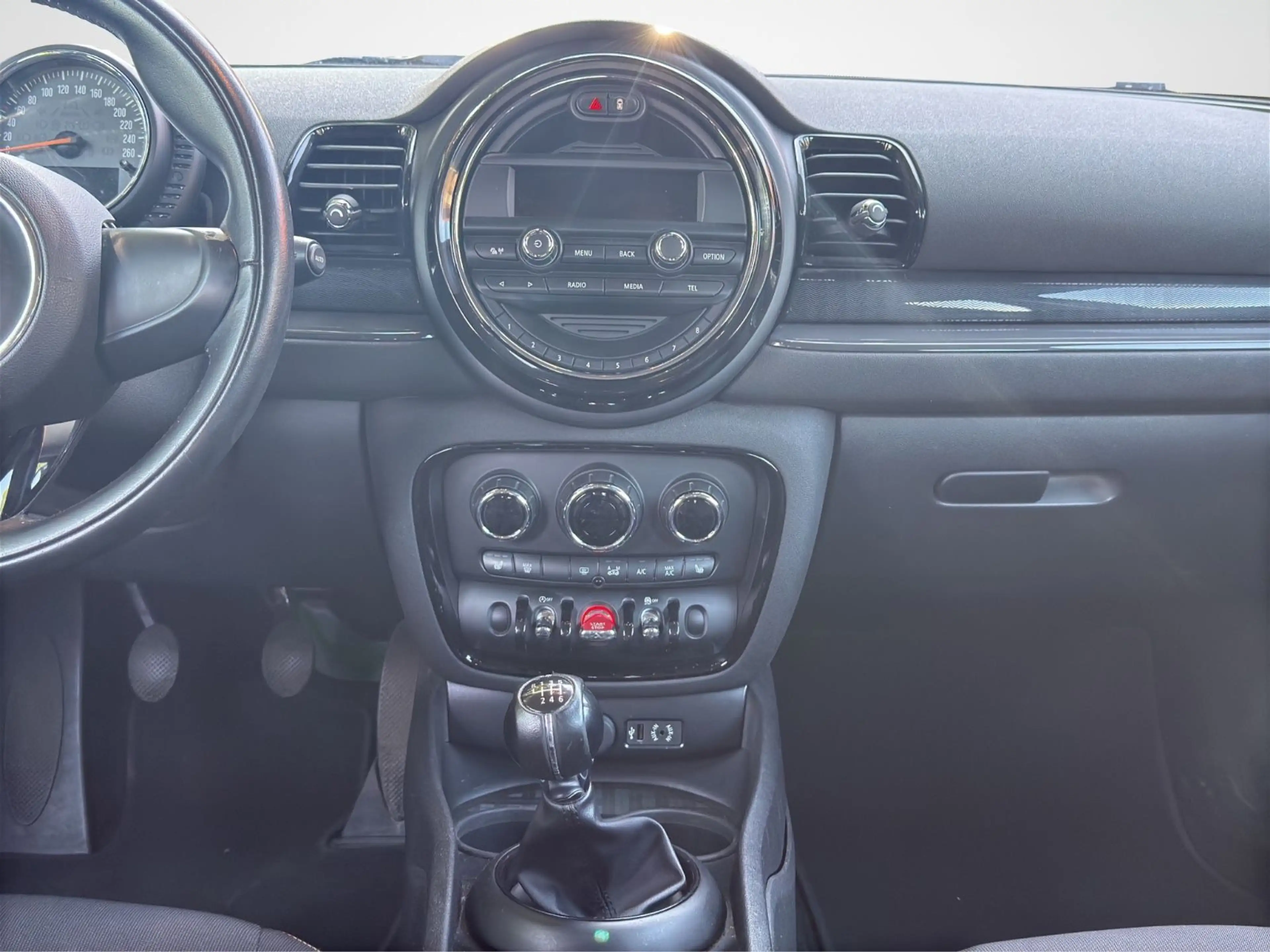 MINI One Clubman — photo 12