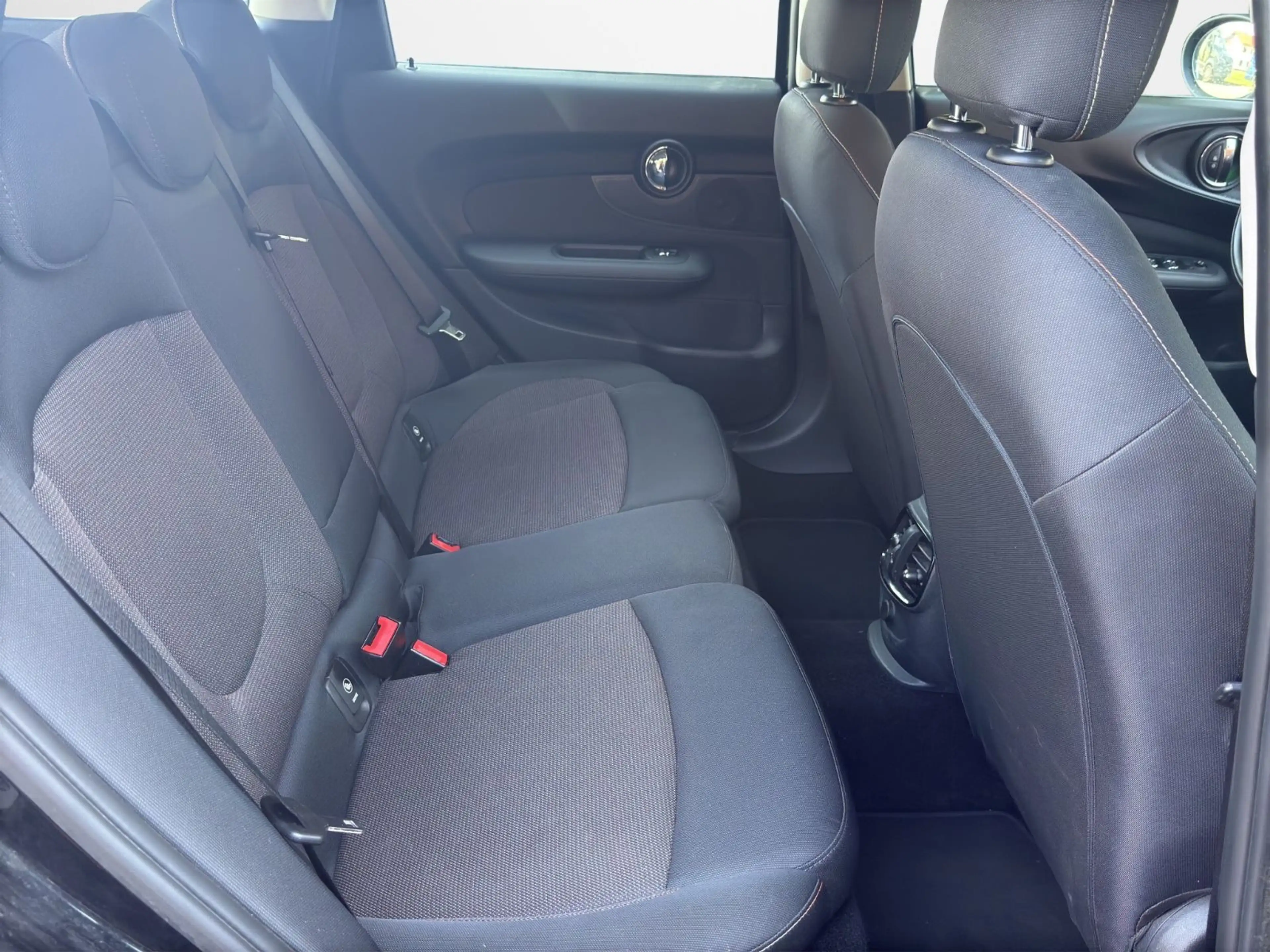 MINI One Clubman — photo 10