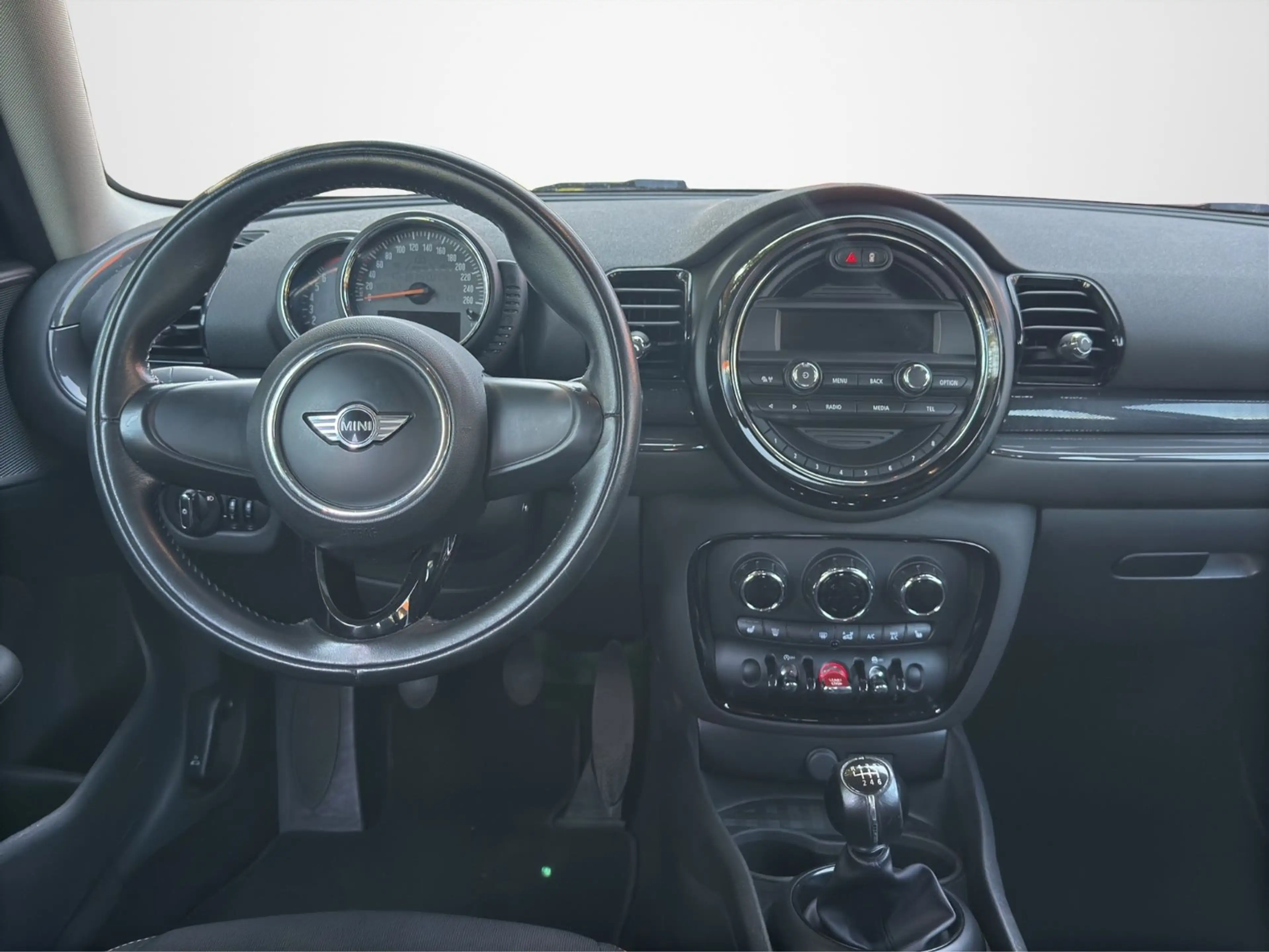 MINI One Clubman — photo 11