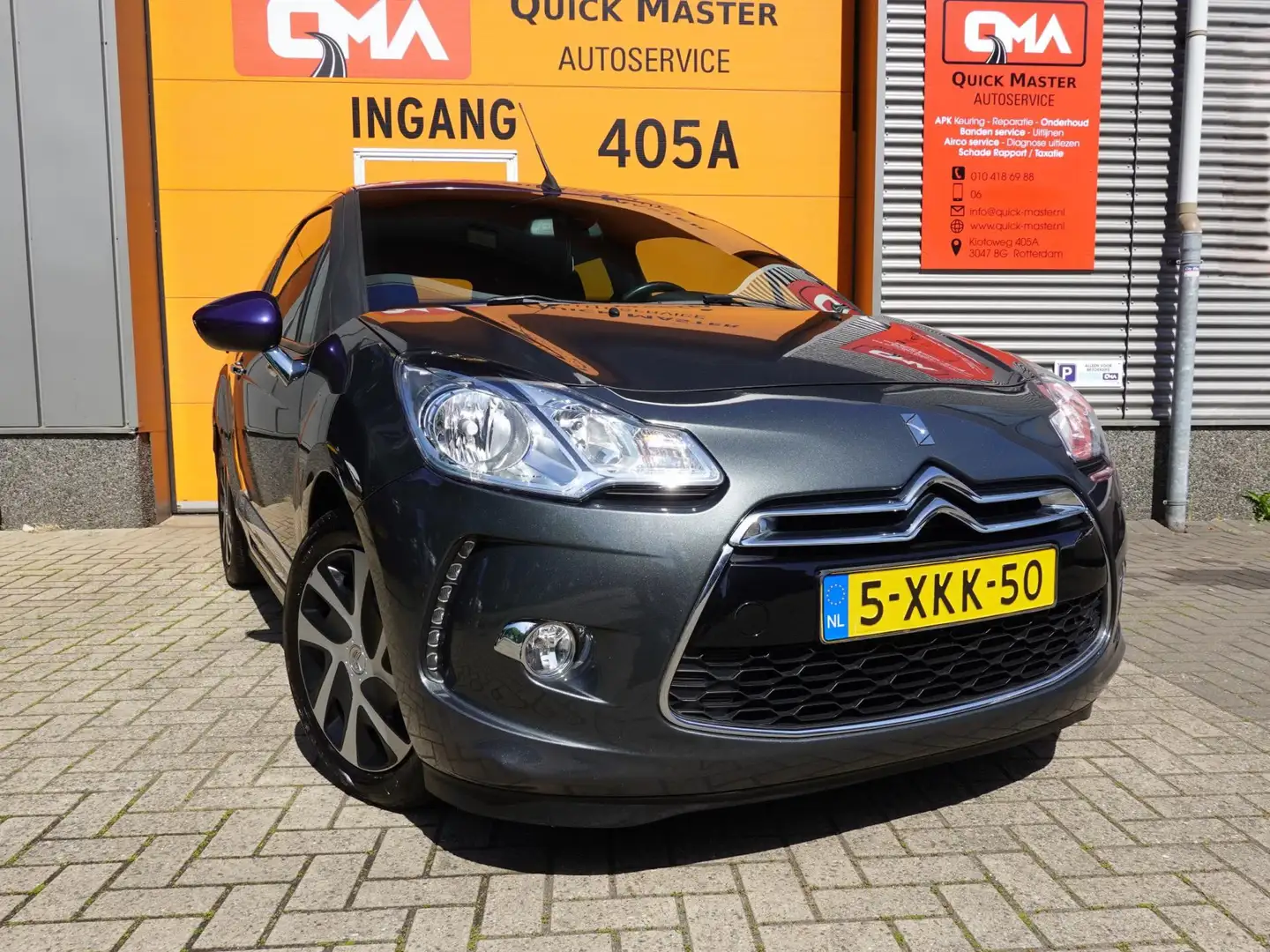 Citroen DS3 Cabrio 1.2 VTi Chic Airco NAP Gri - 1