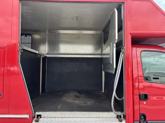 Opel Movano view 7