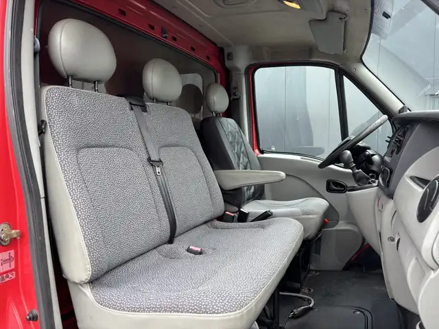 Opel Movano view 15