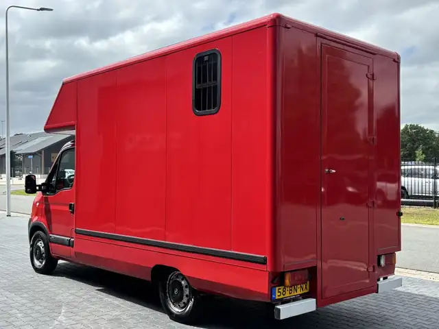 Opel Movano view 6