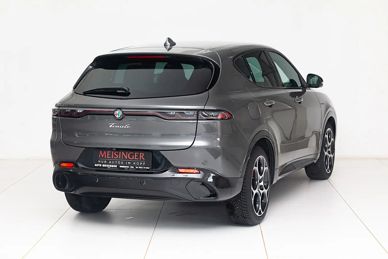 Alfa Romeo Tonale Veloce 1.5 T4 48V MHEV VGT DCT Grau - 2