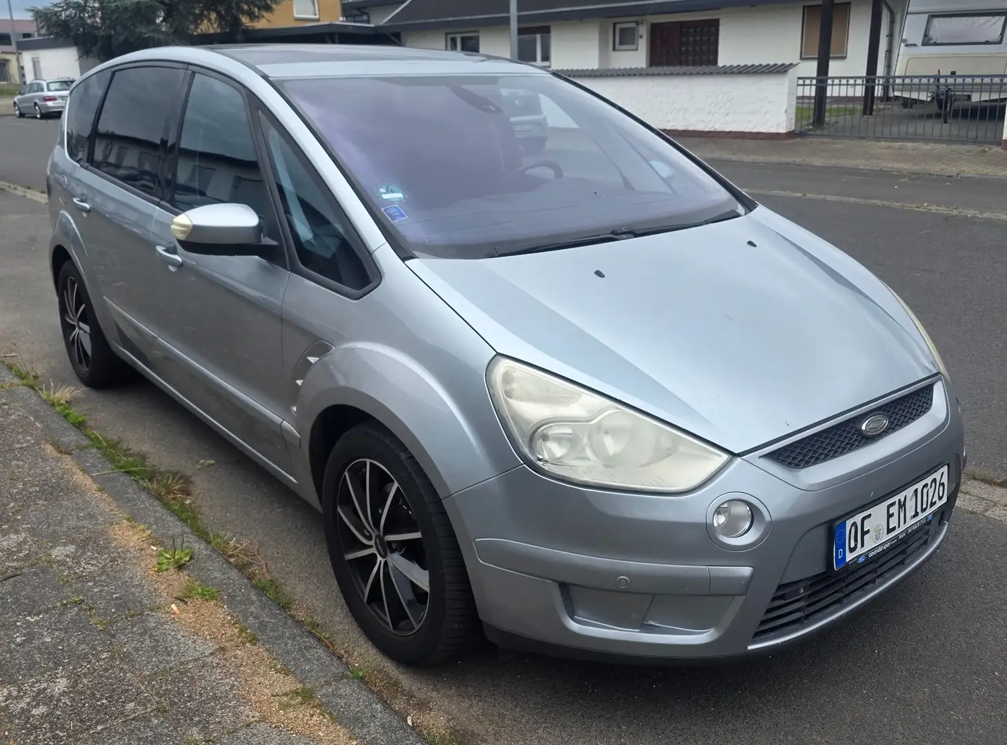 Ford S-Max 2.0 TDCi DPF Aut. *PDC*NAVI*KAM*PANO*MULTI* Silber - 1