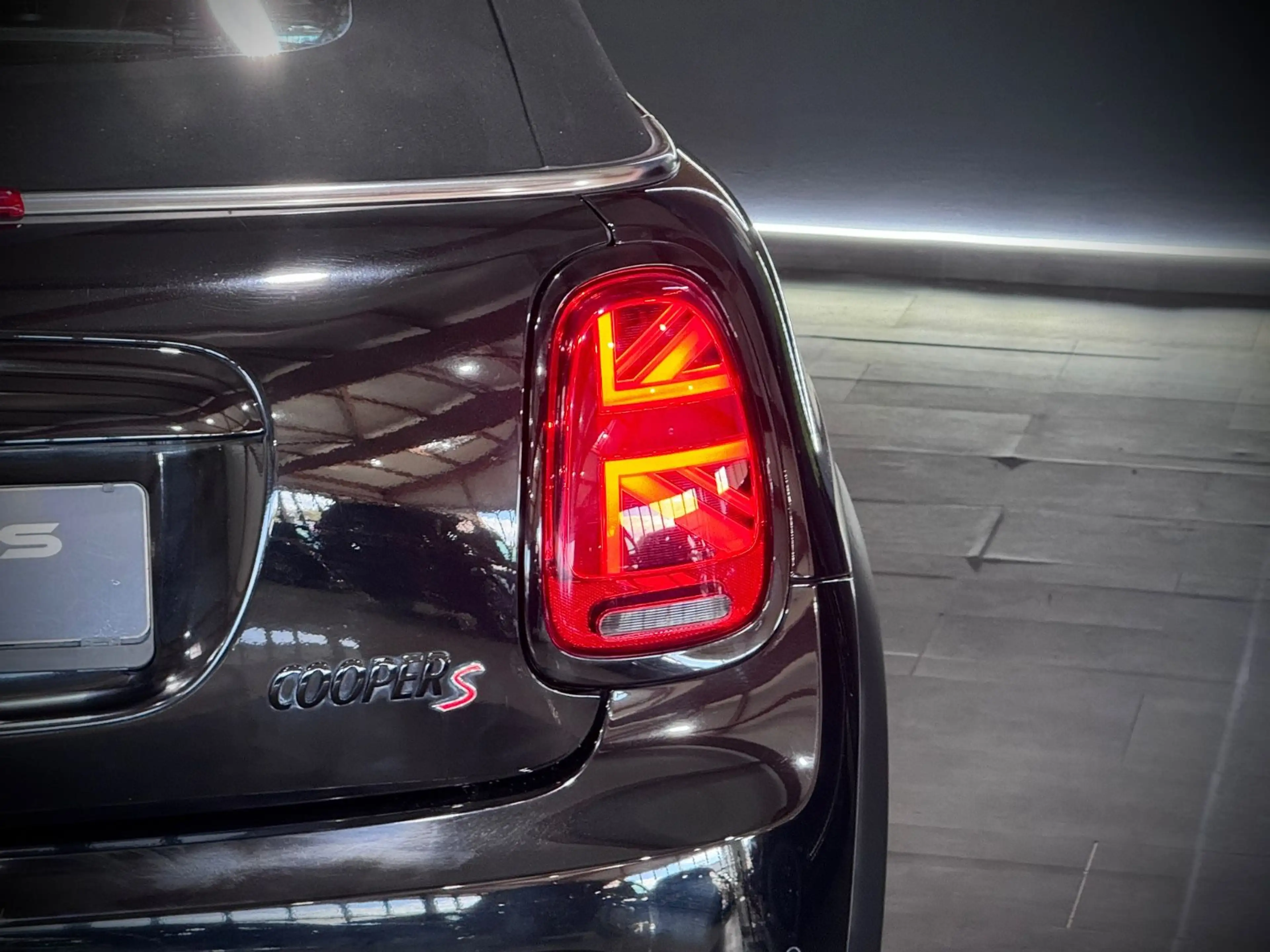 MINI John Cooper Works Cabrio John Cooper Works Trim*1 Hand*LED* — photo 10