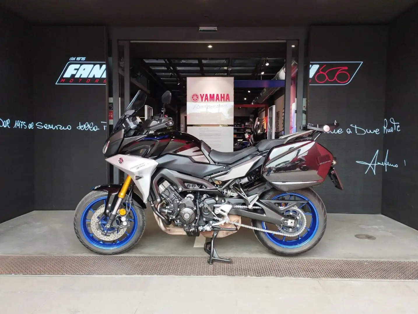 Yamaha Tracer 900 Tracer 900 GT Grigio - 1